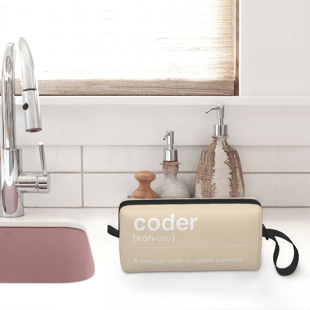 Coder Definition Makeup Bag Co - đánh giá và giá Beauty Makeup Definition