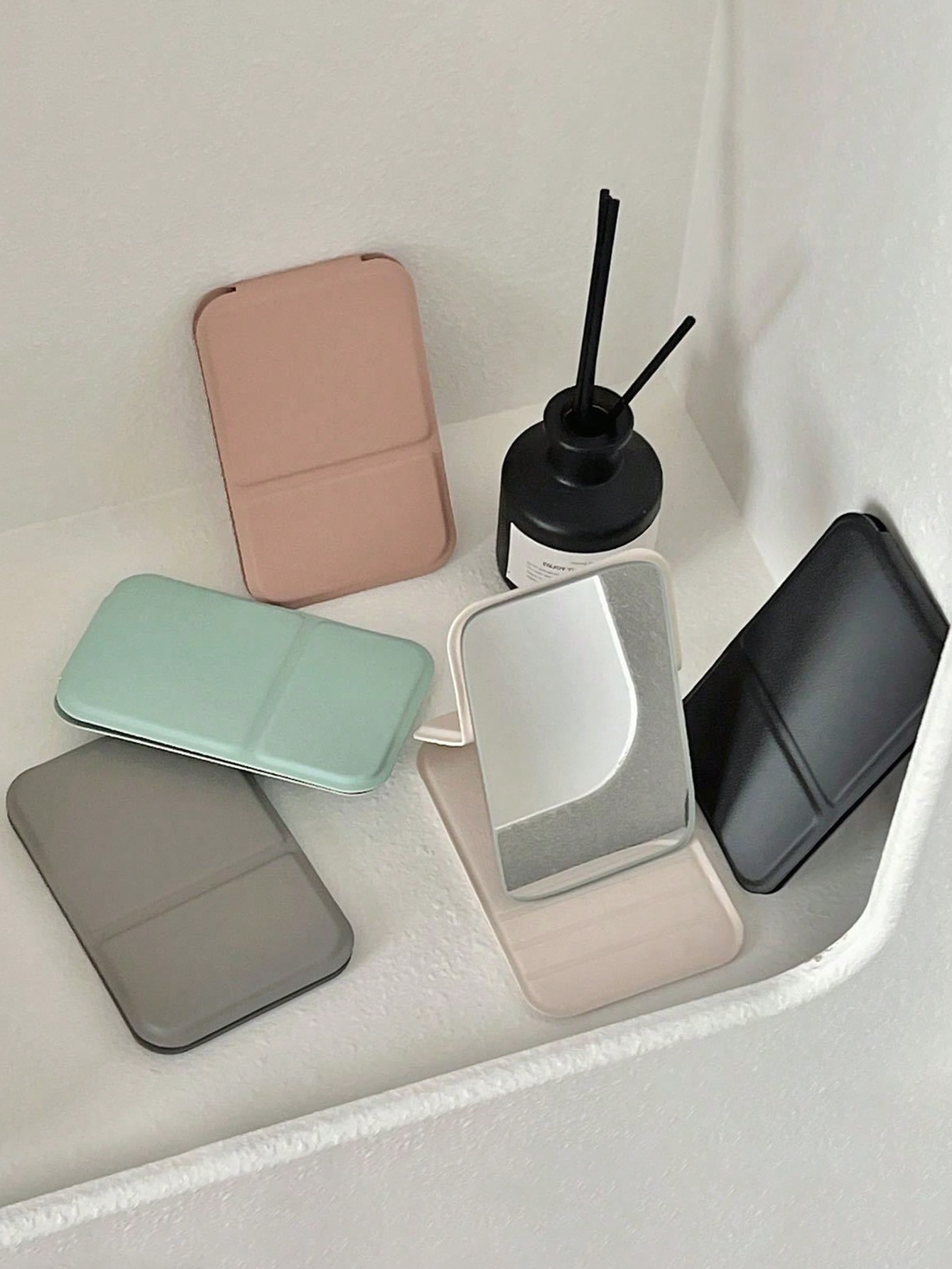 Portable Folding Mini Makeup M - đánh giá và giá Beauty & Makeup Katia Di Paola